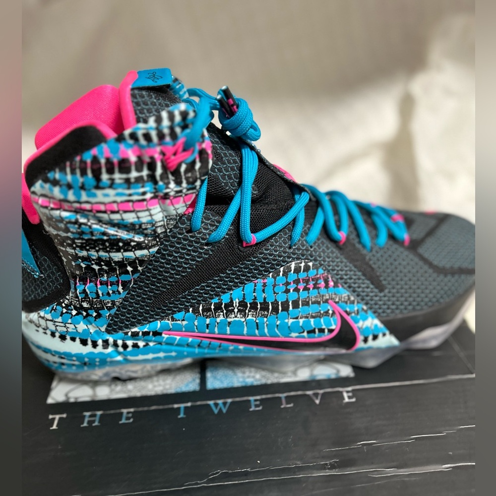 Nike - LEBRON XII - Black/Black-Pink Pow-BL Lagoon. - Picture 5 of 12